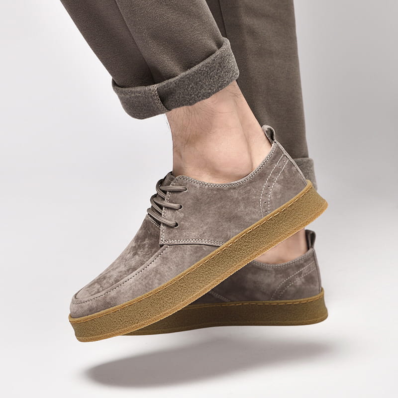 Chaussure en daim vintage
