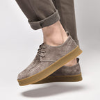 Chaussure en daim vintage