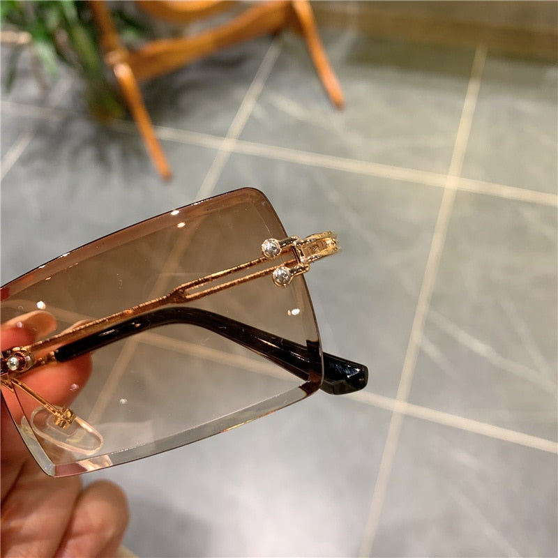 Luxury Retro Vintage Women's Sunglasses - UV400 Protection