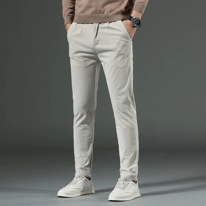 Chino en velours côtelé Charles Noble