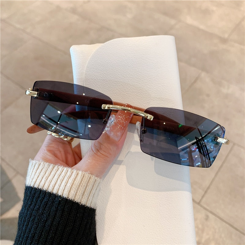 Luxury Women's Wooden Frame Sunglasses - UV400 Protection