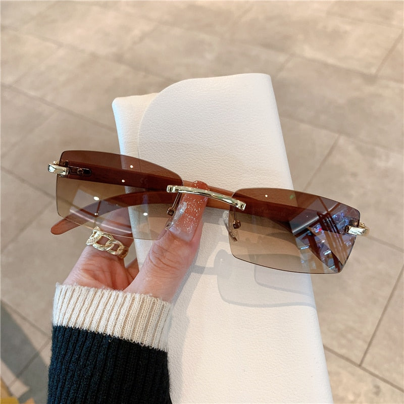 Luxury Women's Wooden Frame Sunglasses - UV400 Protection