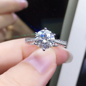 Elegant Cubic Zirconia Women's Ring